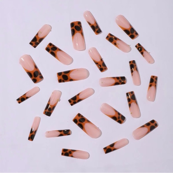 Leopard Colorblock Pattern Elegant Fake Nails with Nail File & Tape, 24pcs/set - Picture 4 of 6